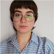 Studentessa universitaria per ripetizioni di inglese a ragazzi e ragazze